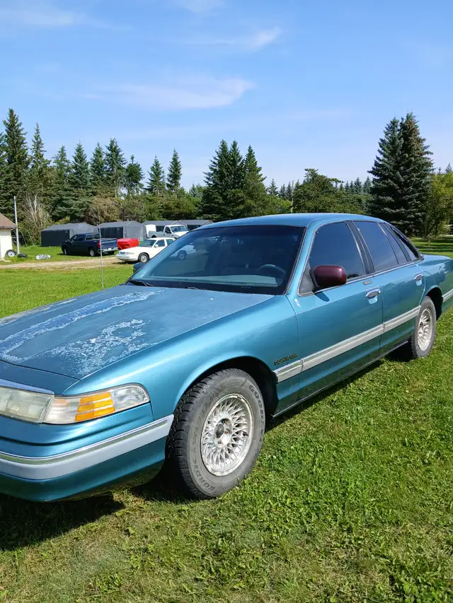 1993 Ford Crown Victoria