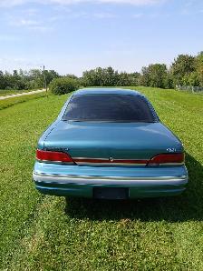1993 Ford Crown Victoria - Photo 3