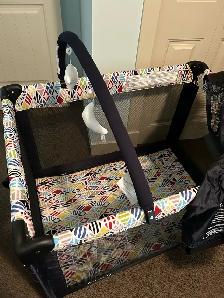 deluxe playpen - Photo 2