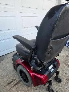 Power Wheelchair - Photo 3