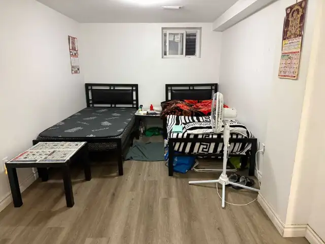 Room for Rent In Scarborough