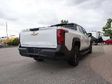 2024 Chevrolet Silverado EV 2024 EV 4WT MAX RANGE 220 v / 110v C - Photo 13