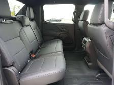 2024 Chevrolet Silverado EV 2024 EV 4WT MAX RANGE 220 v / 110v C - Photo 40