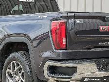 2022 GMC Sierra 1500 SLT Crew Cab Standard Box 4-Wheel Drive SLT - Photo 9