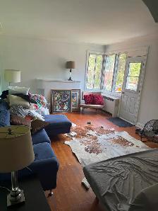 LEASE TRANSFER COTE DES NEIGES ROOM — Available Dec 1 or Jan 1 - Photo 2