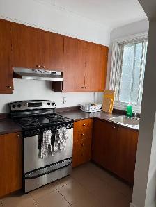 LEASE TRANSFER COTE DES NEIGES ROOM — Available Dec 1 or Jan 1 - Photo 3