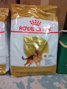 Royal Canin Breed Specific German Shepherd & Labrador Retriever - Photo 2