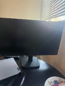 Amazon Basics Monitor 16 inches