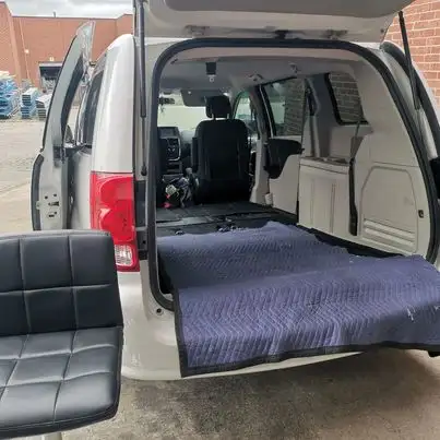 EMPTY VAN TORONTO TO OTTAWA TORONTO 647-761-0675