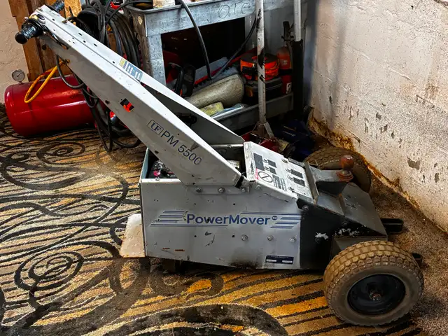 Outdoor Equip Trailer Jockey