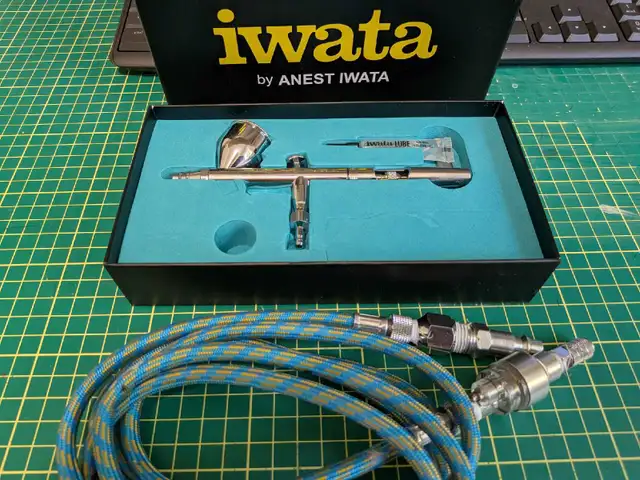 IWATA AIR BRUSH