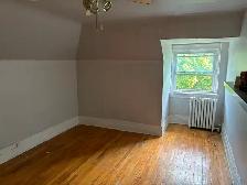 Large Sandy Hill Bachelor/Studio Apartment for Rent (259 Daly) - Photo 5
