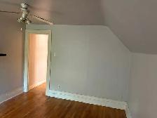 Large Sandy Hill Bachelor/Studio Apartment for Rent (259 Daly) - Photo 6