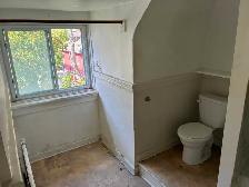 Large Sandy Hill Bachelor/Studio Apartment for Rent (259 Daly) - Photo 8