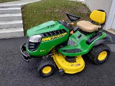 TRACTEUR À GAZON JOHN DEERE S-240 / 42' - Photo 3