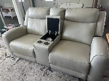 TAUPE POWER LEATHER LOVESEAT - Photo 2