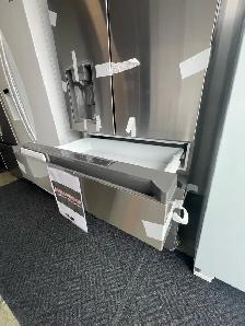 NEW 36" Moffat Counter Depth Fridge Water&Ice Dispenser 21.6 CF - Photo 7