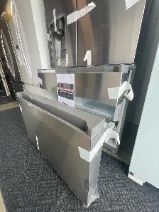 NEW 36" Moffat Counter Depth Fridge Water&Ice Dispenser 21.6 CF - Photo 8