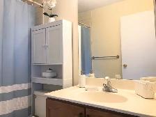 Bright, 3 bedroom, 3 bathroom house in McKenzie Lake - Photo 12