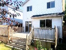 Bright, 3 bedroom, 3 bathroom house in McKenzie Lake - Photo 14