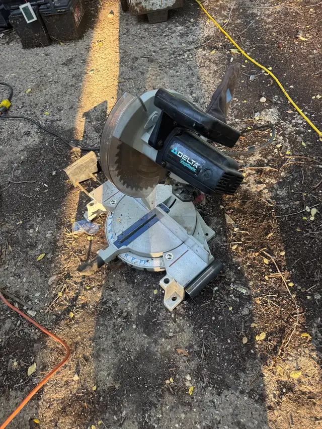 delta band saw and mitre saw