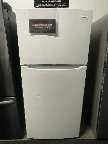NEW 30" Frigidaire Top Freezer Fridge (20 Cu. Ft) - Photo 2