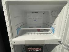 NEW 30" Frigidaire Top Freezer Fridge (20 Cu. Ft) - Photo 6