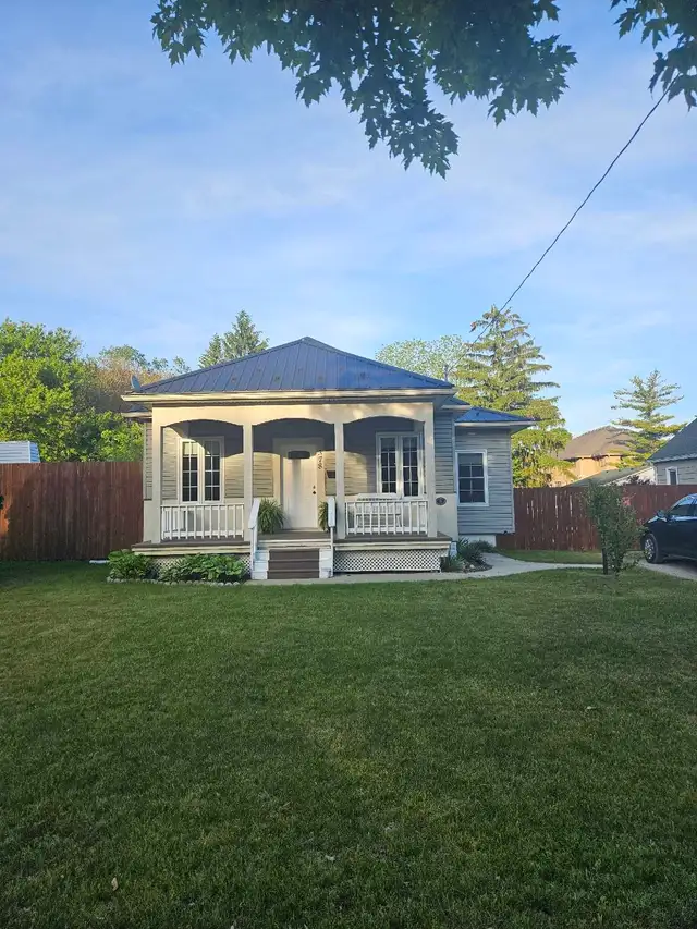2 Bedroom Bungalow for Sale in Central Sarnia