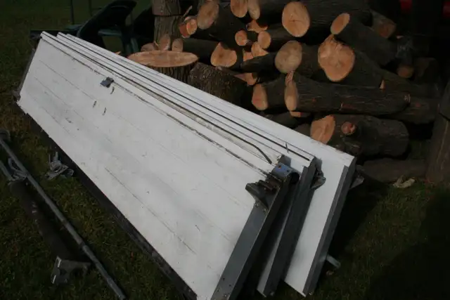 4-Pannaux de porte garage 9' X 22 1\2'' Livraison possible