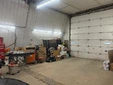 Autobody Shop - Photo 4