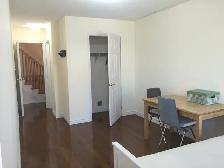nice clean room for rent at York university village - Photo 2