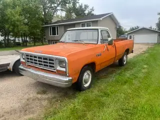 1982 D350 2WD