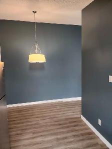 THREE BEDROOM EASTSIDE MAIN FLOOR HOUSE - Photo 4
