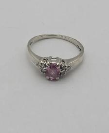 (B6143) Ring White Gold 10K with Pink Gem 1.9 Grams Size 6.5