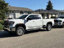 2022 GMC 2500HD SLE - Photo 2
