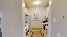 1 BD APT with Balcony - Heat and Water Included! - Photo 3