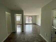 1 BD APT with Balcony - Heat and Water Included! - Photo 8