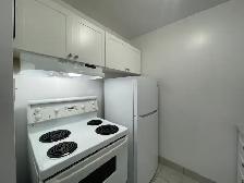 1 BD APT with Balcony - Heat and Water Included! - Photo 10