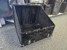 Yorkville 3-Guitar Travel Case Stand @ Cashopolis!! - Photo 4