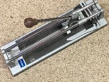 Manual 14" Tile Cutter. Great Shape - Photo 4