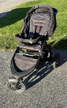 Convertible crib, stroller & car seat - Photo 2