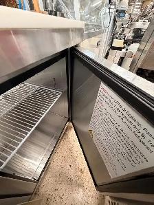 ️ Commercial 2-Door Refrigerated Sandwich / Salad Prep Table - Photo 4