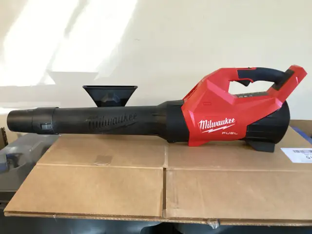 Milwaukee M18 Blower!