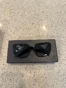 Brand New Authentic Prada Sunglasses !! - Photo 2