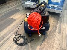 Mastercraft 2 Gallon Air Compressor - Photo 2