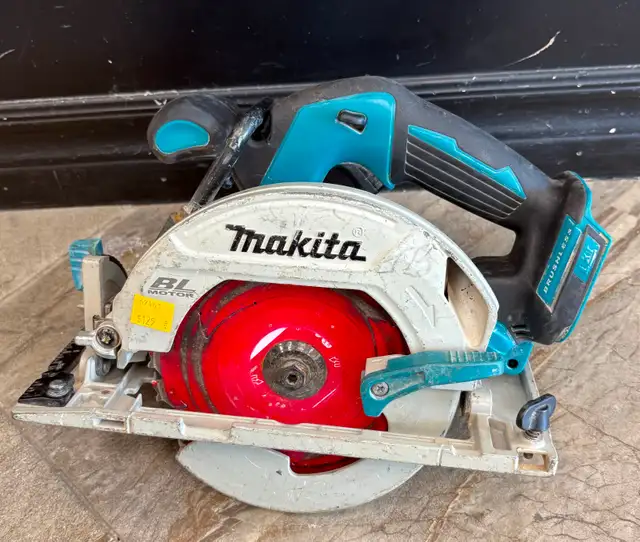 Makita Cordless 6 1/2' Circular Saw (Model: dhs680 )
