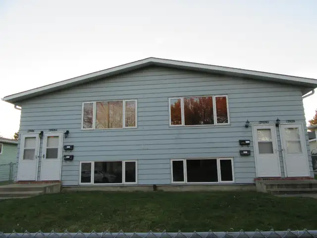 IMMEDIATE 3 BEDROOM AVAILABLE