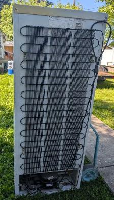 Danby Upright Freezer - Photo 2