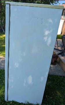 Danby Upright Freezer - Photo 3