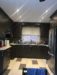 Large 5 1/2 apartment in duplex for rent - Photo 4